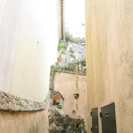 Holiday Home Rua Visconde Faro E Oliveira Sintra
