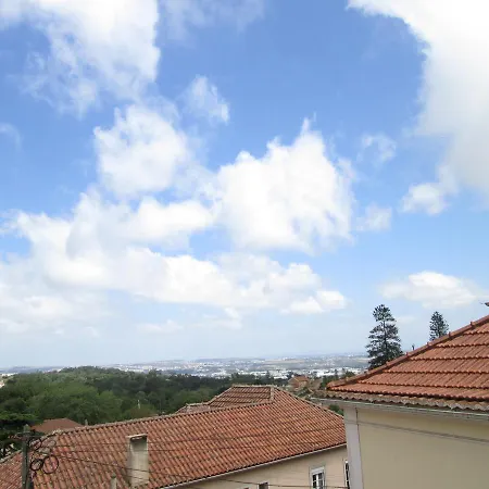 Holiday Home Rua Visconde Faro E Oliveira Tatil Evi Sintra